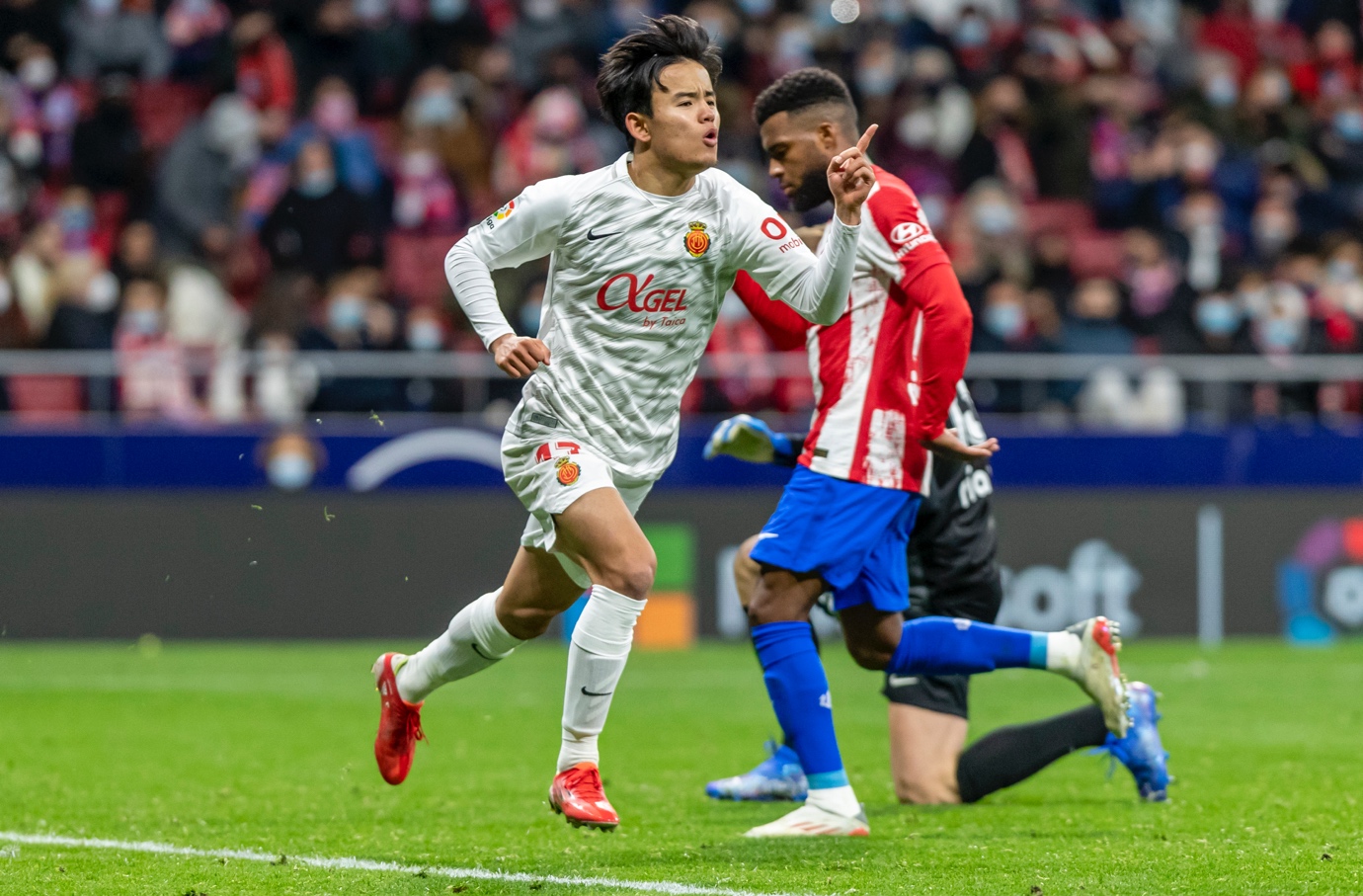 冲刺阶段西甲焦点战，摩纳哥远射贴柱，媒体盛赞，临场指挥获称赞的简单介绍