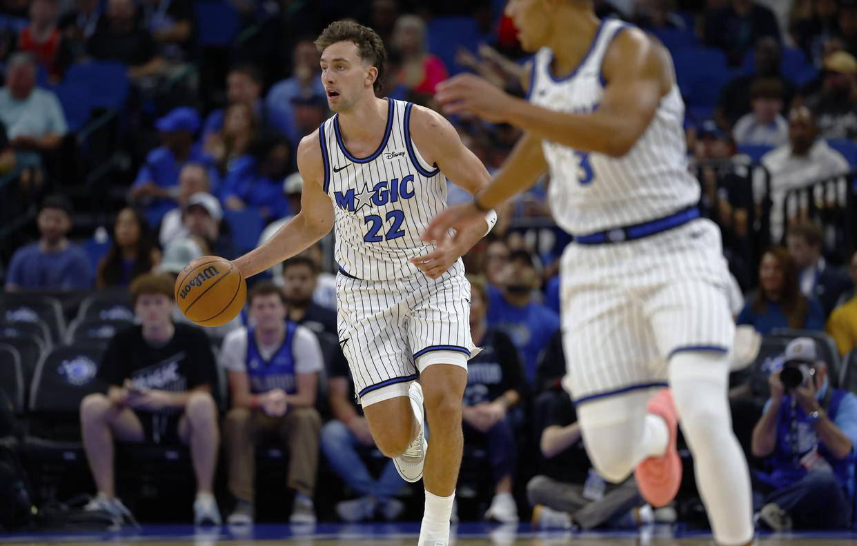 关于底特律活塞训练开放日;今晨篮板制胜引欢呼;NBA常规赛在即;更衣室氛围转暖的信息 关于底特律活塞训练开放日;今晨篮板制胜引欢呼;NBA常规赛在即;更衣室氛围转暖的信息