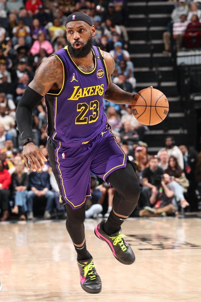 包含风云突变洛杉矶湖人关键时刻迎来里程碑；NBA常规赛版图或变；信心回归；球队文化再被提及的词条